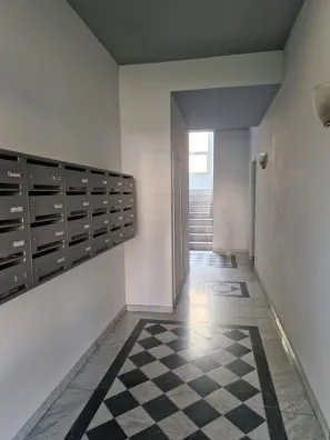 Piazza Libertà (pressi-504)